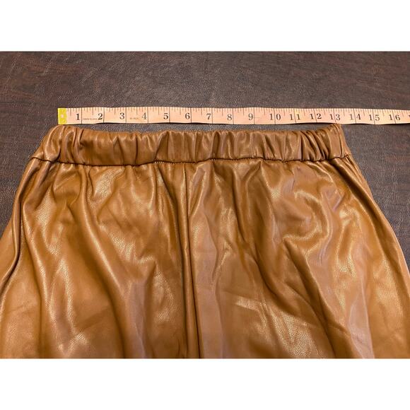 Zenana Faux Leather Straight Leg Pants Brown Pull On Elastic Waist Medium - Picture 4 of 9